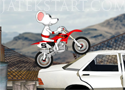 Stunt Moto Mouse juss át a motoros egérrel az akadályokon